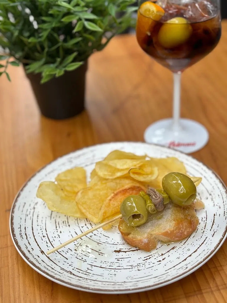 Menu_Restaurante La Charlona_Tala La_image_1