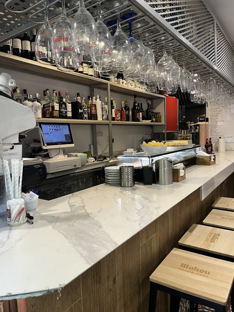 Restaurante La Charlona restaurant in Tala La