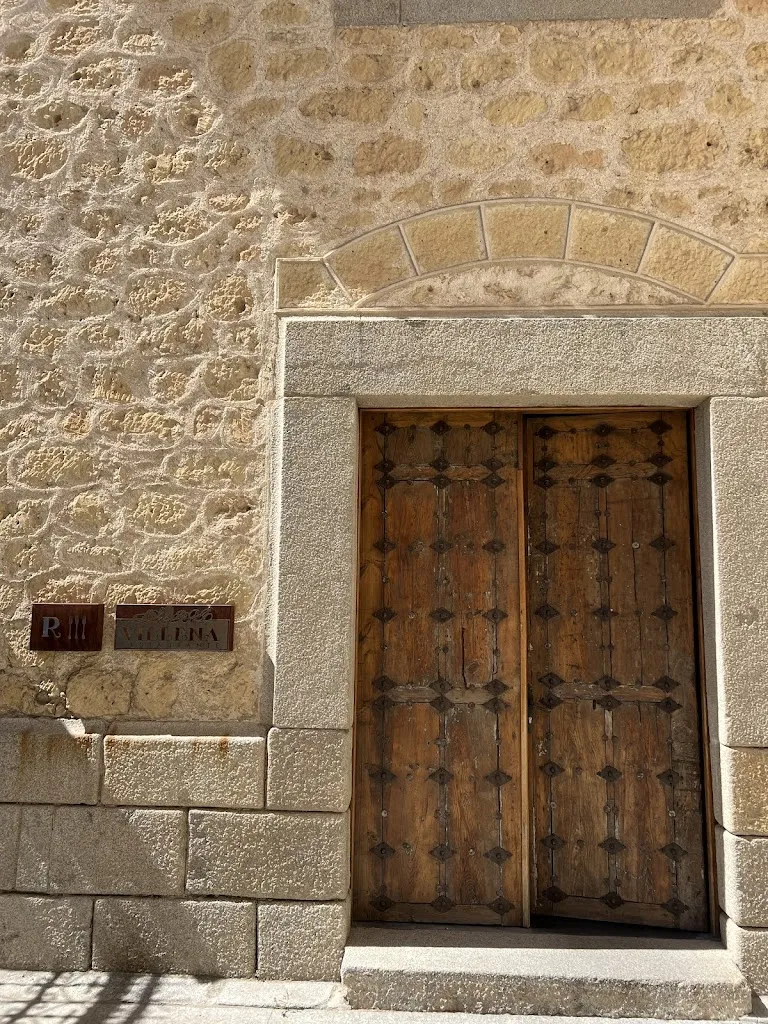 Artem Popov_Villena_Villena_review