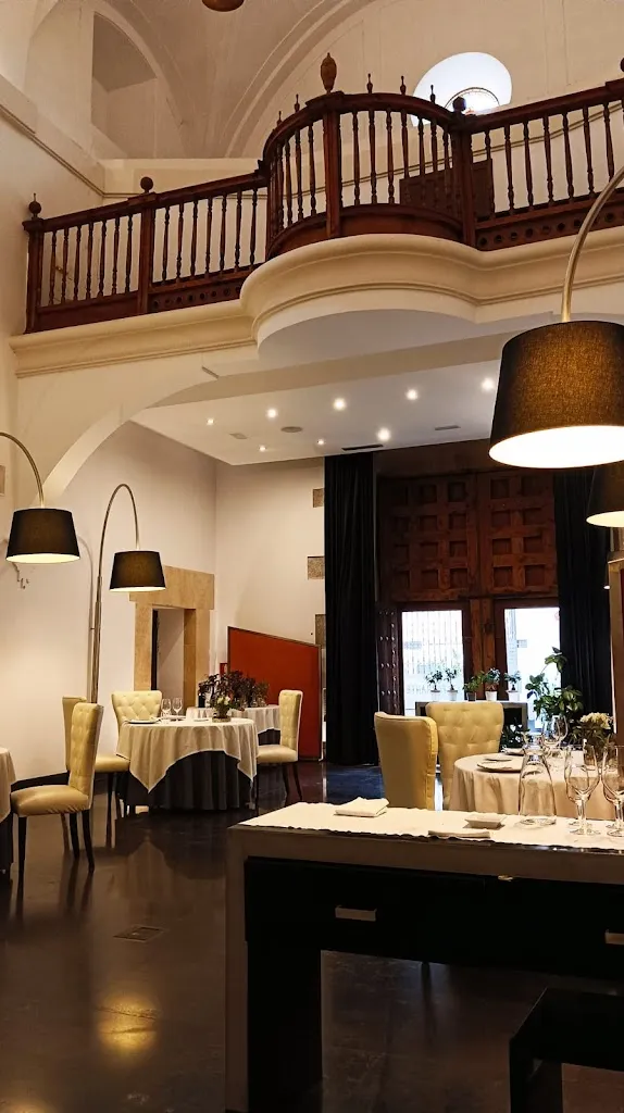 Villena_Villena_slider_image_3