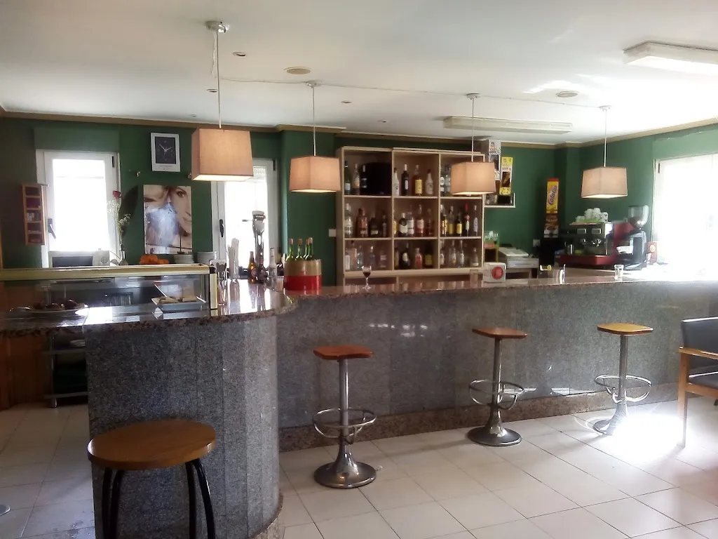 Bar La Vasca restaurant in Valdelacasa