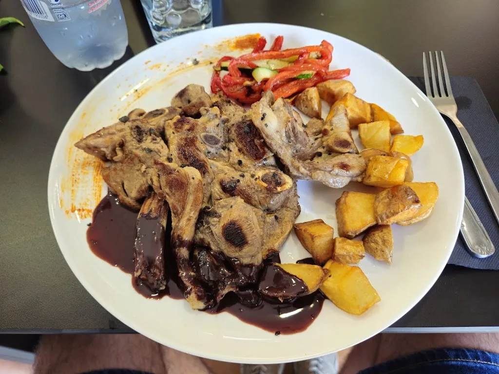 Jordi Padilla Muñoz_DeJota Gastro Bar Fusion Food_Villena_review