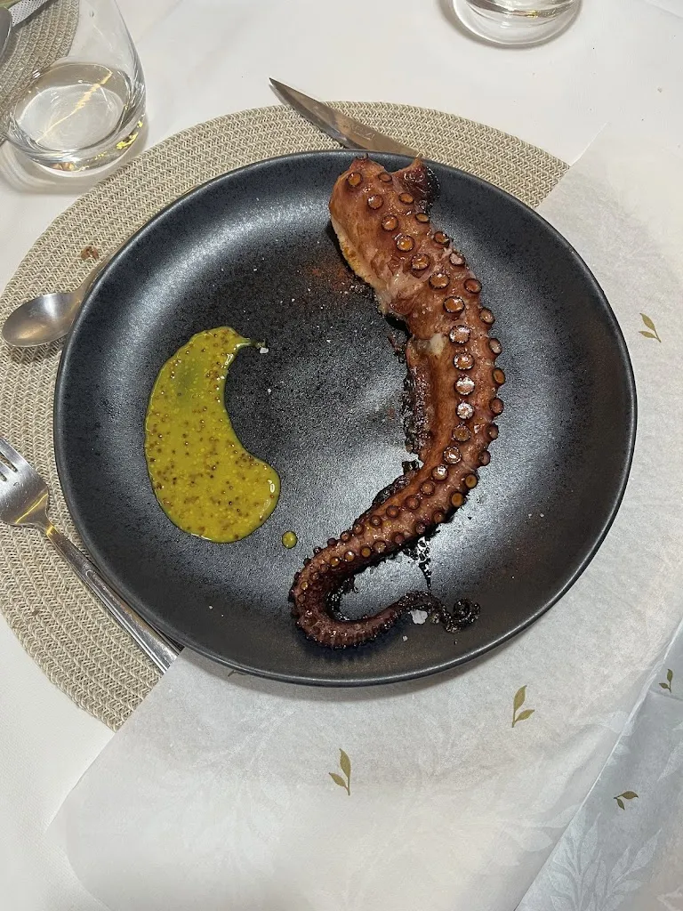 David Alférez García_Complejo El Quijote_Vídola La_review