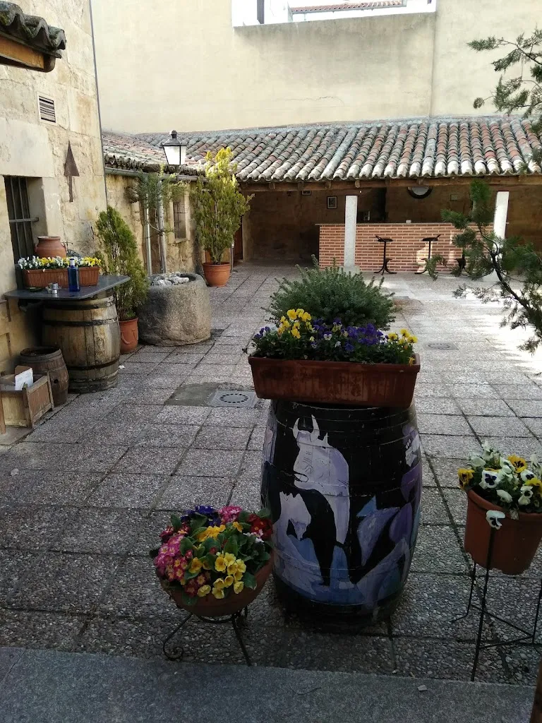 Mai Tar_Restaurante La Caserna_Villamayor_review