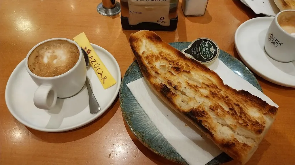 Fina Pérez_Café Oliva Bar_Villena_review