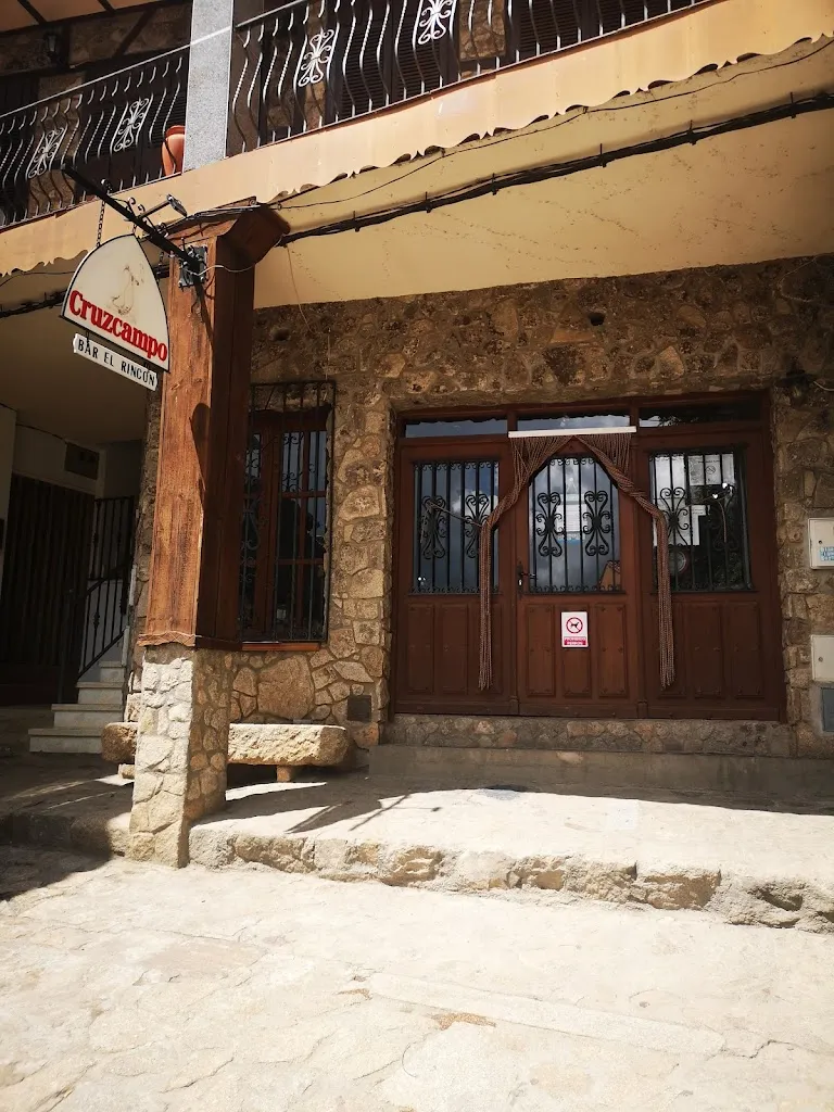 Maria Gal_Bar el Rincón_Villanueva del Conde_review