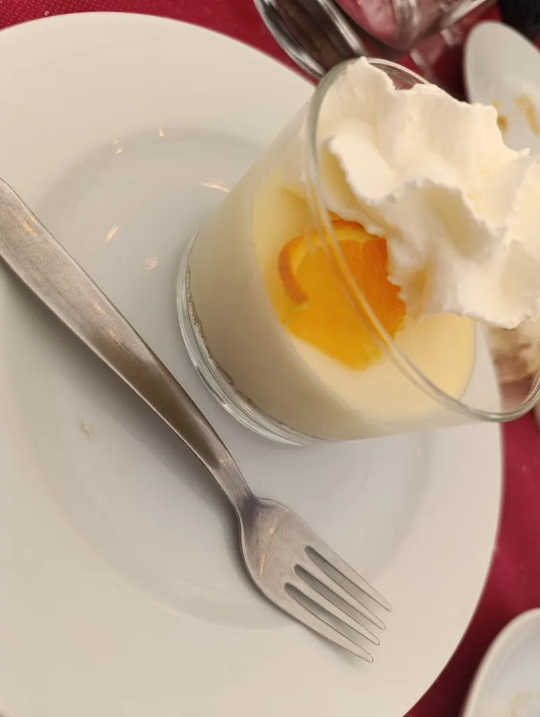 Irene Gómez Curto_La Reina de Villares_Villares de la Reina_recensione