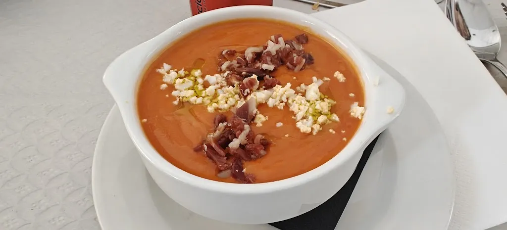 Raul Santos_Bar Restaurante El Rollo_Vilvestre_review