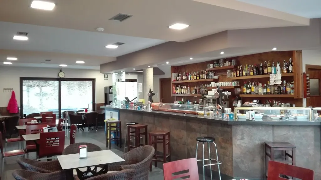 Bar Restaurante El Rollo_Vilvestre_slider_image_1