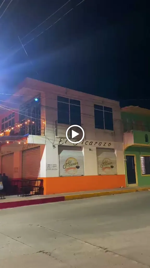 Queen Wings_Villaflores_slider_image_2