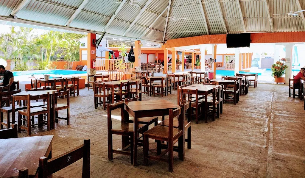 LA PALAPA DEL PATRON restaurant in Villaflores