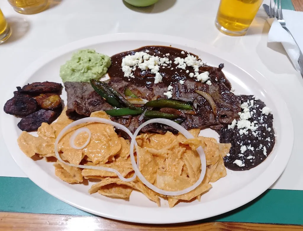 Frailes Grill_Villaflores_slider_image_3