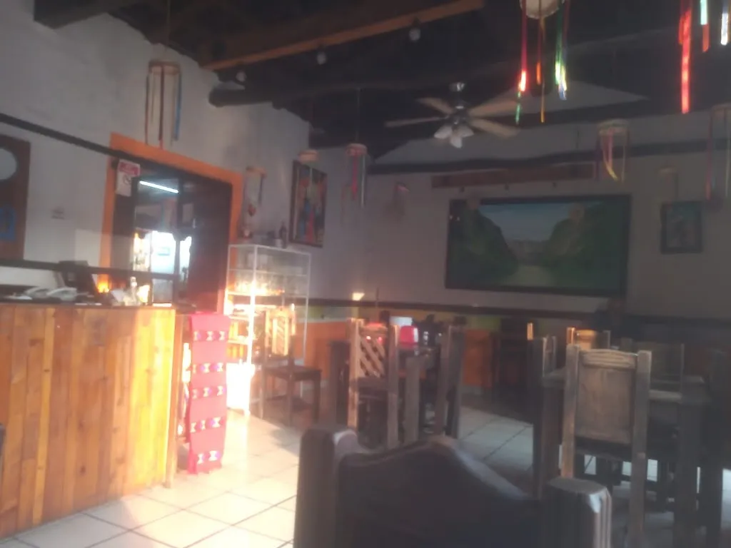 Isrrael Rey Trinidad_LAS DELICIAS_Villaflores_review