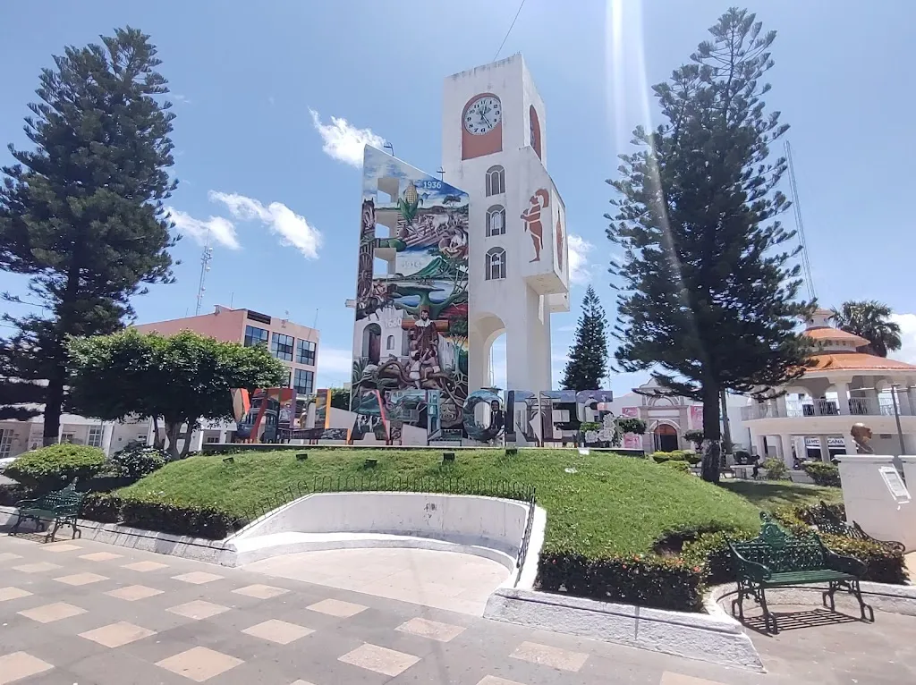 Julio Cesar Hernandez Gonzalez_CASA MEJICANA._Villaflores_review