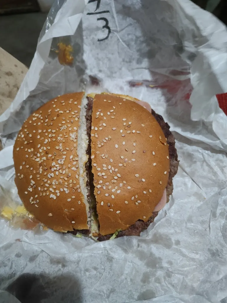 Wendy Teacher Lara_Villanos burguer_Villaflores_review