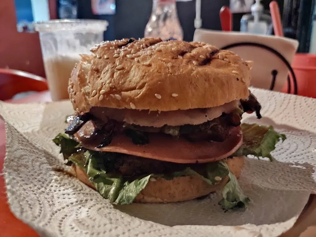 Burguer Chee_Villaflores_slider_image_2