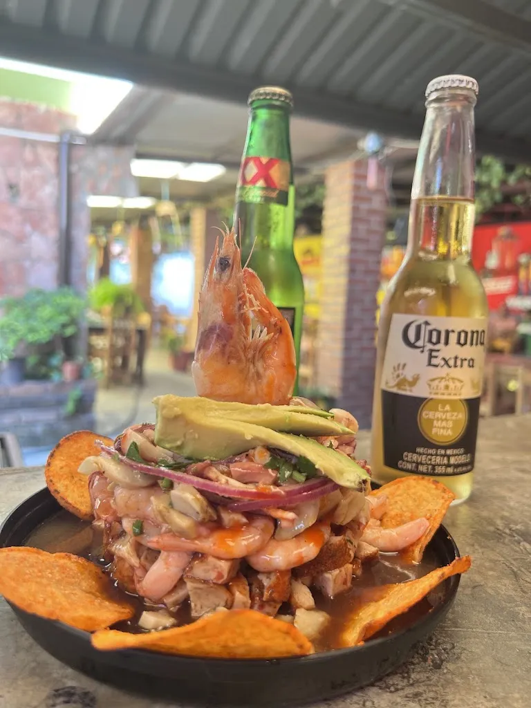 Marisquería Los Arrecifes Música, Sabor y Mariscos restaurant in Villaflores