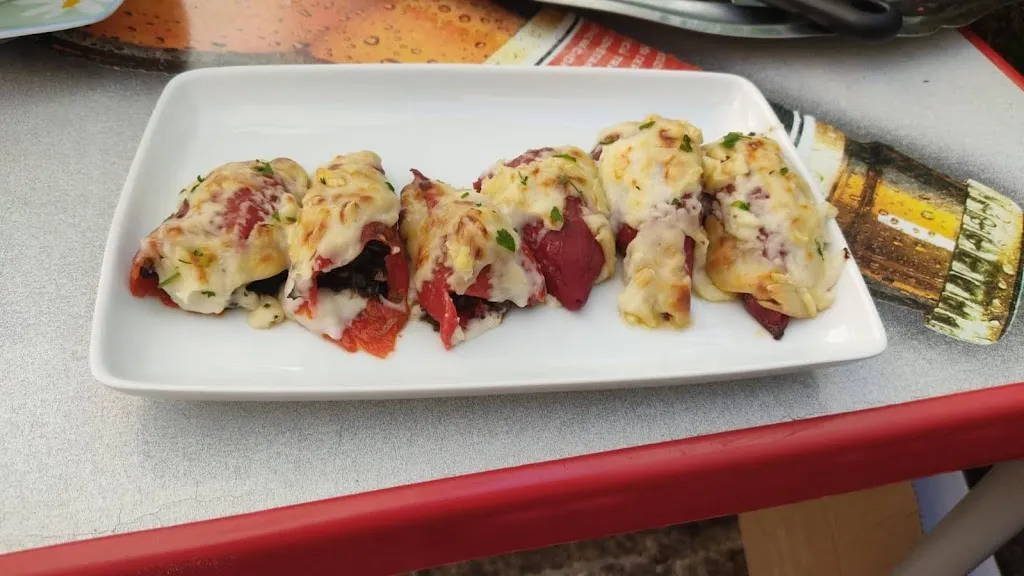 Maria del Coro Rodriguez_Café Bar Bosco_Zarza de Pumareda La_review