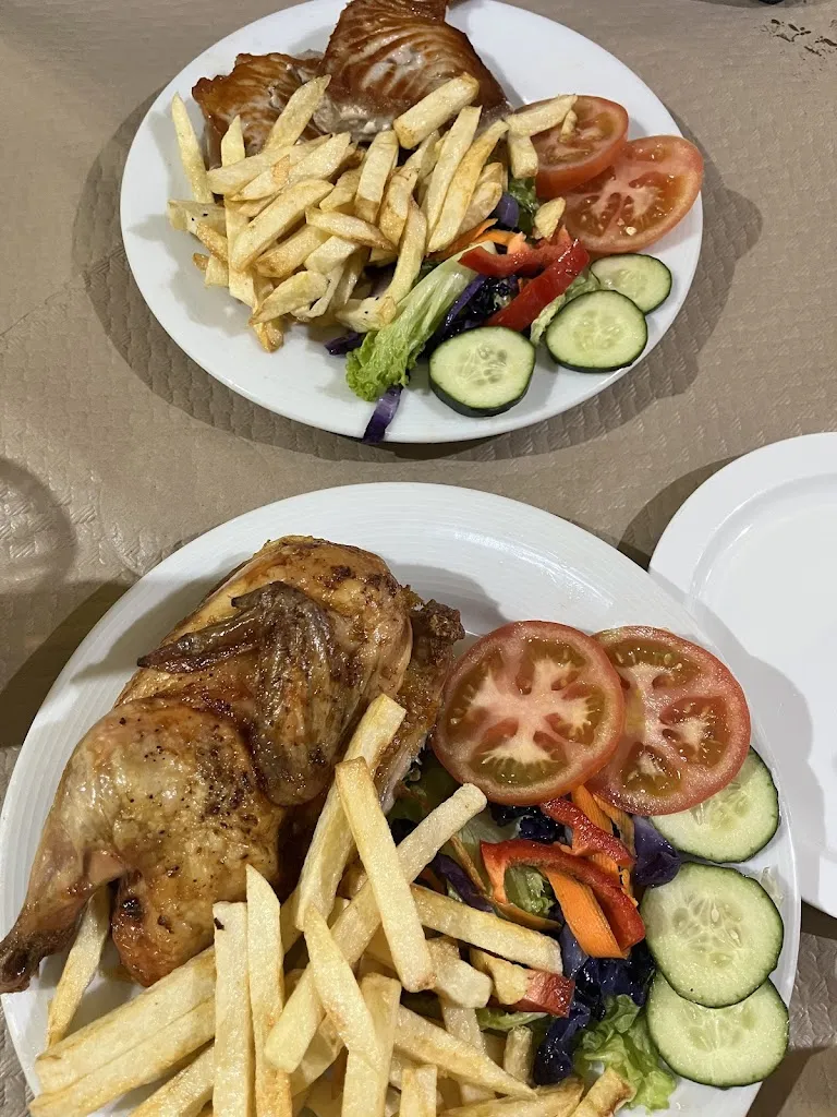 Meg Holland_Restaurante Juego de bolas_Agulo_review