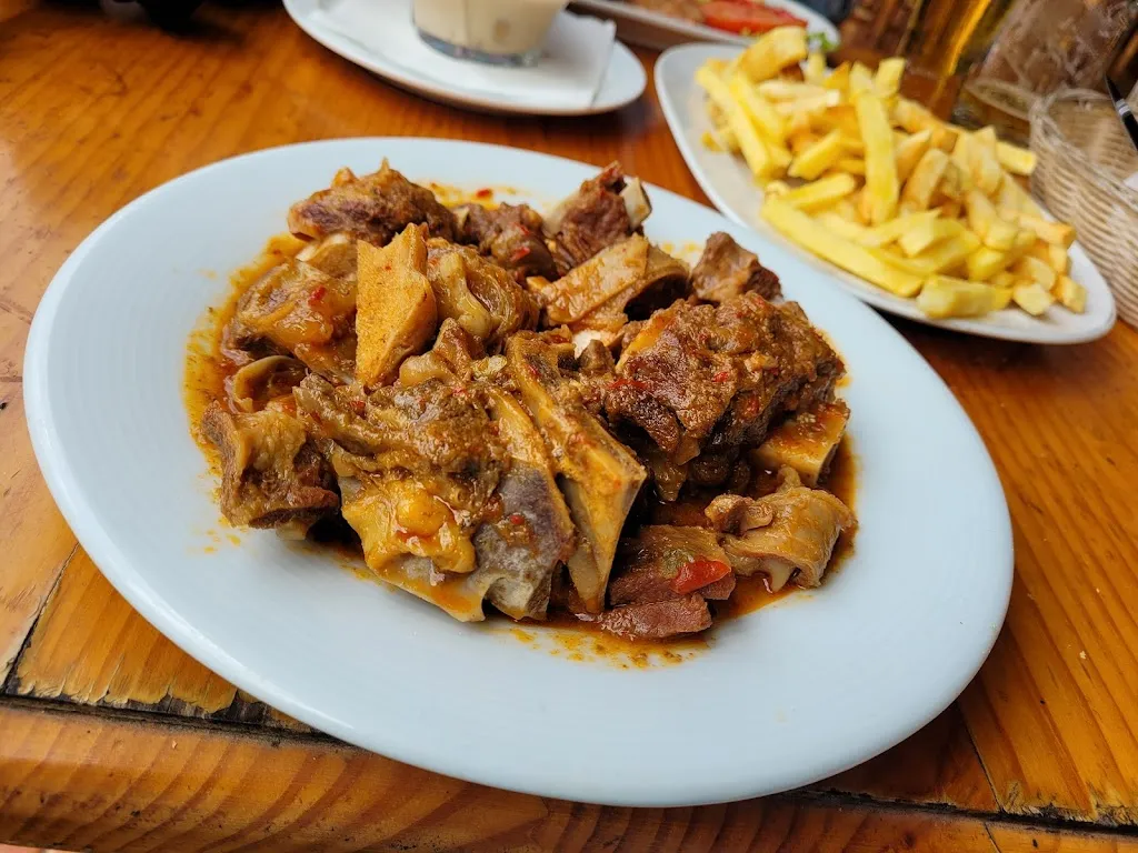 Live More!_Restaurante Juego de bolas_Agulo_review