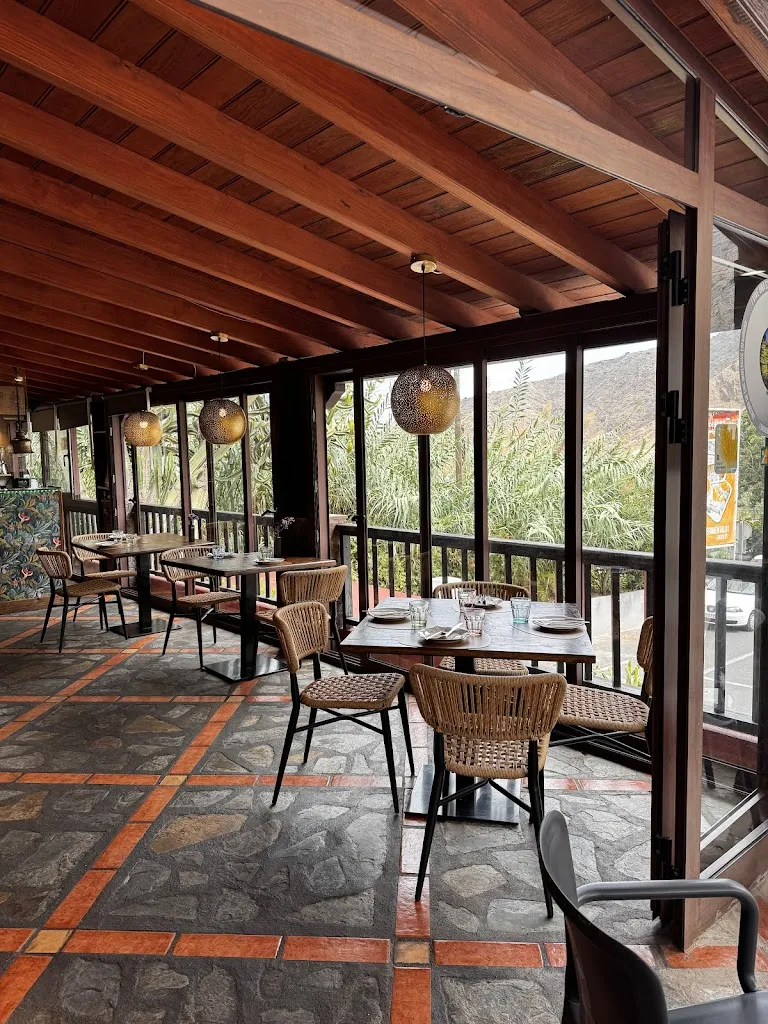 Terraza Restaurante Los Telares Hermigua_Agulo_slider_image_2