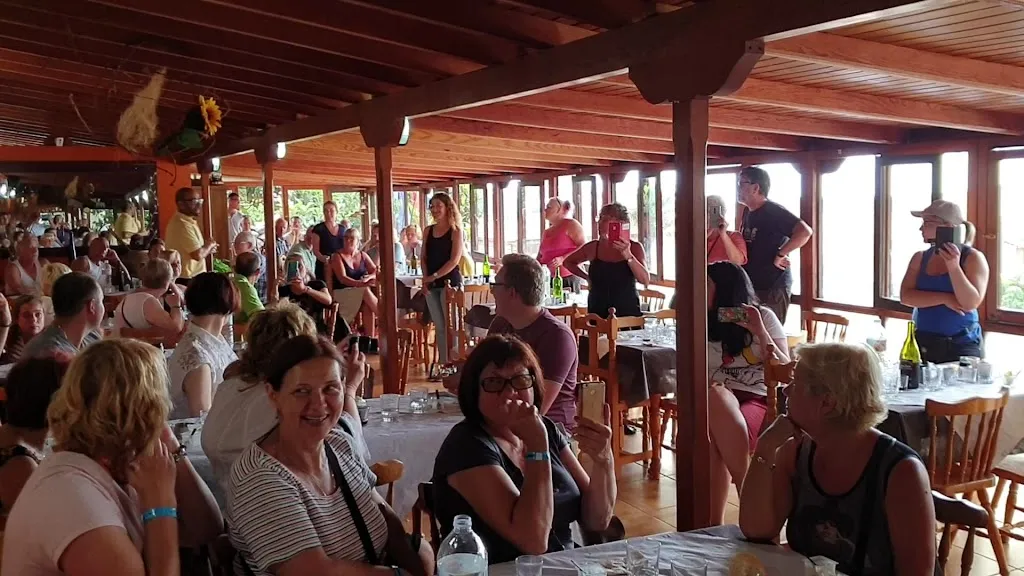 Restaurante La Zula_Agulo_slider_image_2