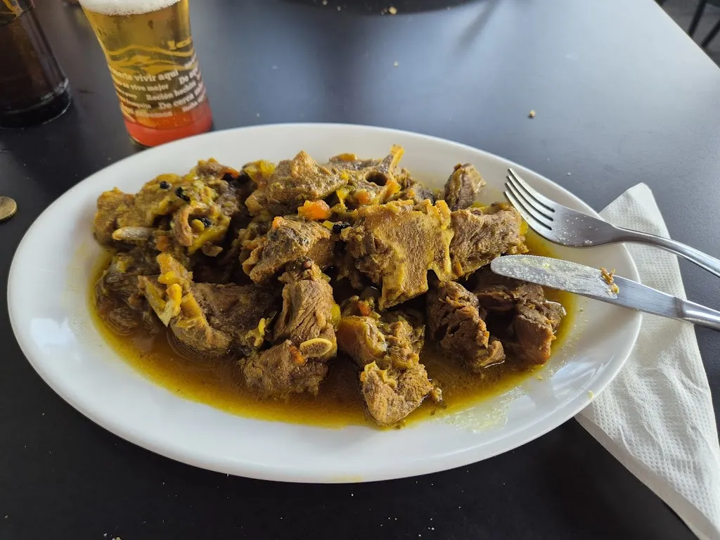 Roger Bosshard_Bar Cafetería Arcilia_Alajeró_recensione