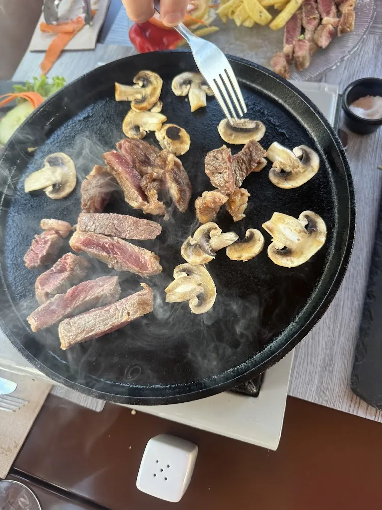 Aleks Fibiak_La Vega Food House_Alajeró_review