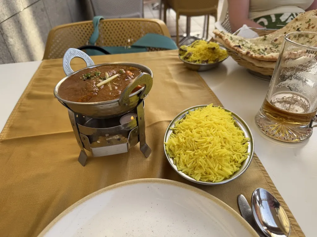 Gareth Anderson_Delhi Darbar_Adeje_review