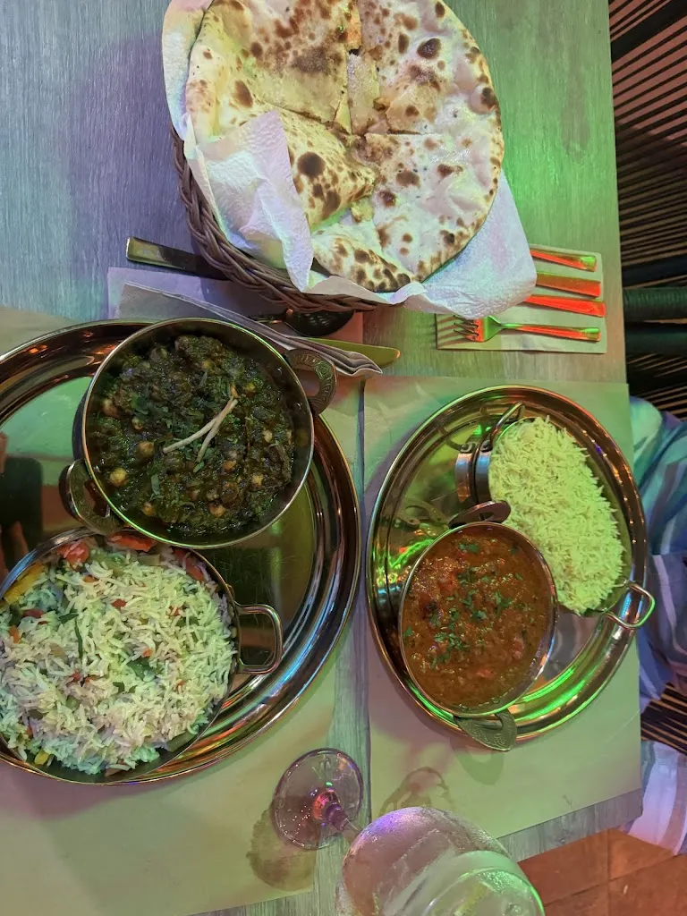 Tara Howley_Tandoori Nights_Adeje_review