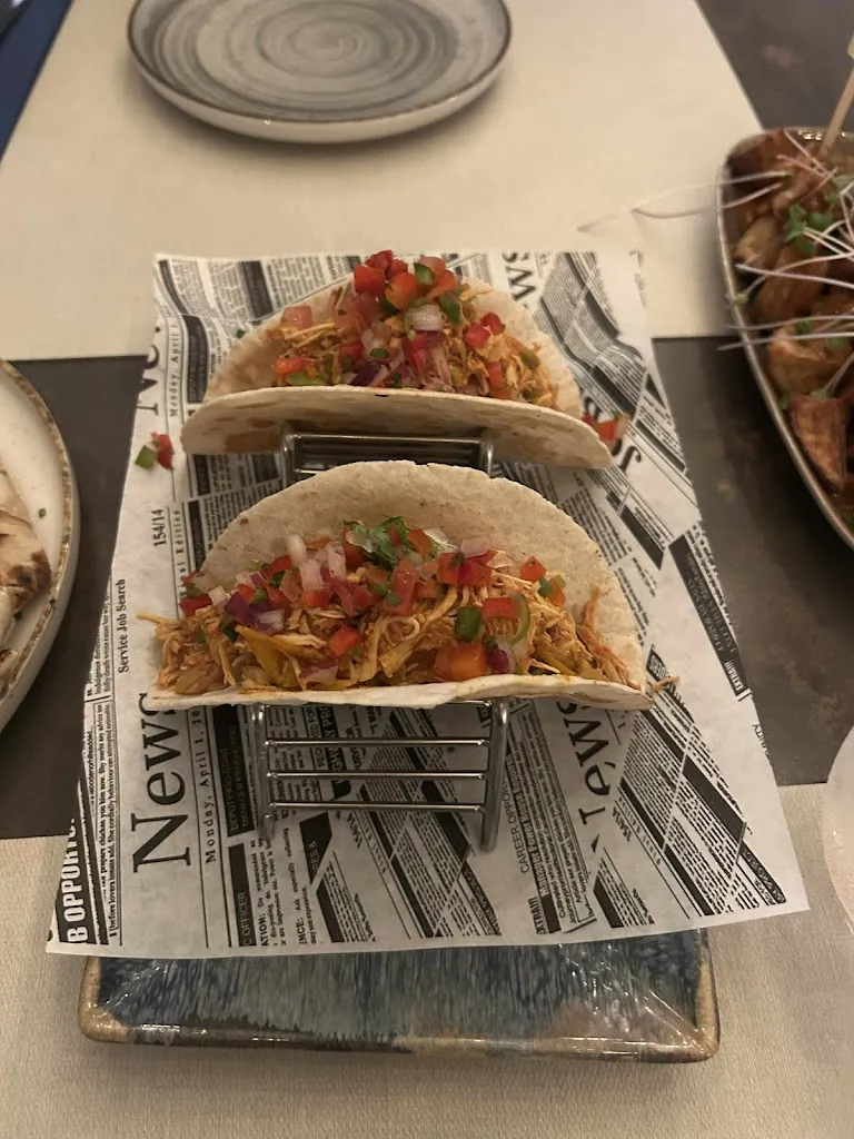 James Sadler_THE SEAHORSE_Adeje_review