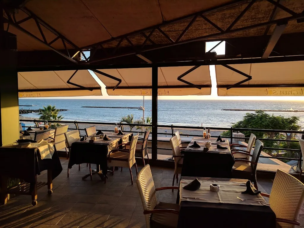 Restaurant & Cocktail Bar El Gran Sol restaurant in Adeje