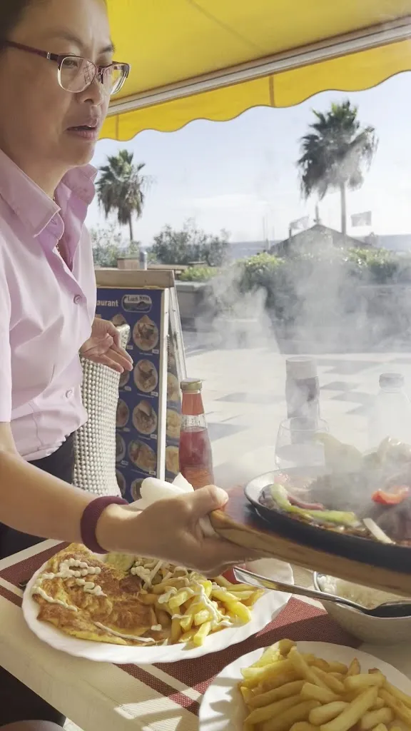 Loch Ness Restaurant_Adeje_slider_image_2