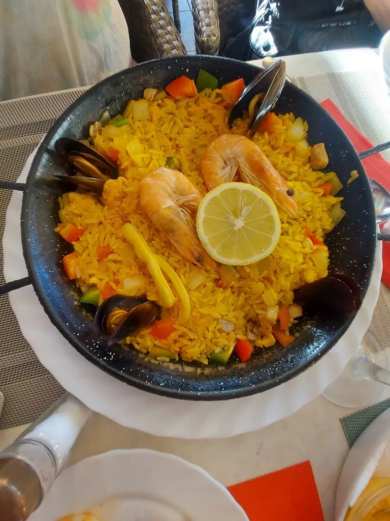 Loch Ness Restaurant_Adeje_slider_image_3