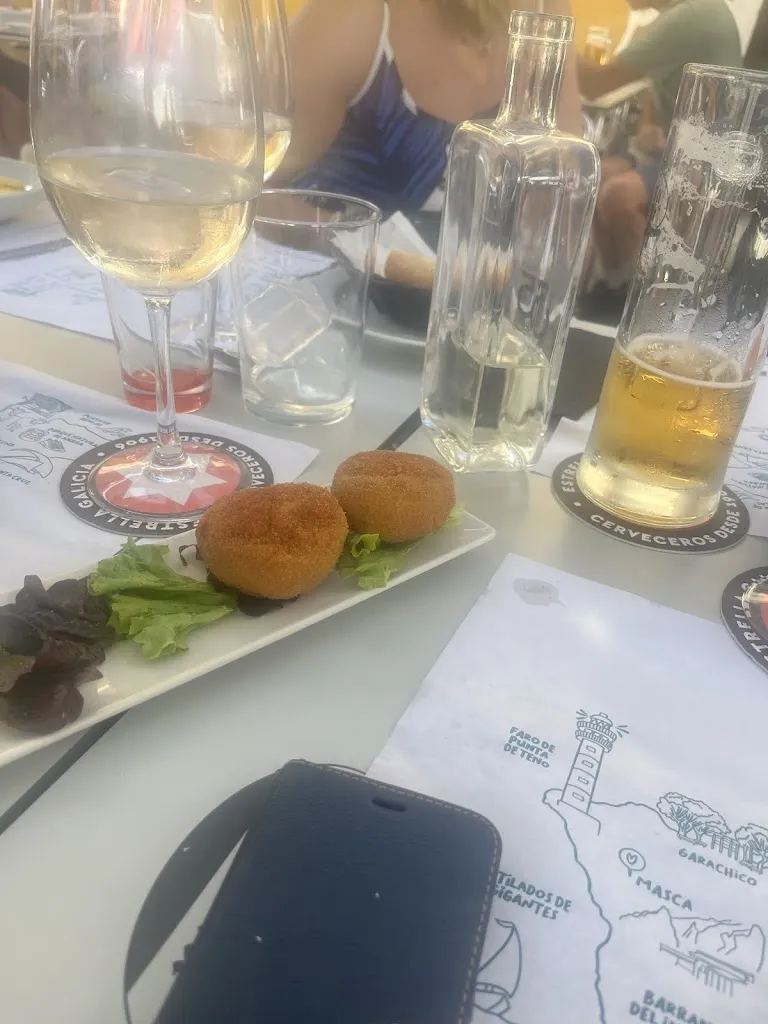 Lorraine Mcewan_Restaurante Bar Cafetería La Placita _Adeje_review