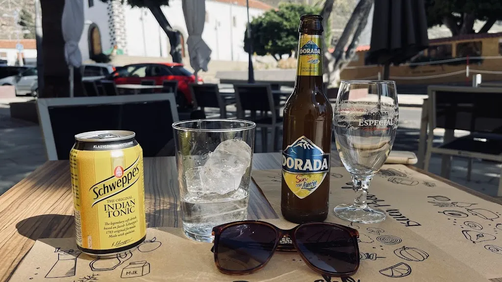 Frank Vvk_Restaurante Bar Cafetería La Placita _Adeje_review