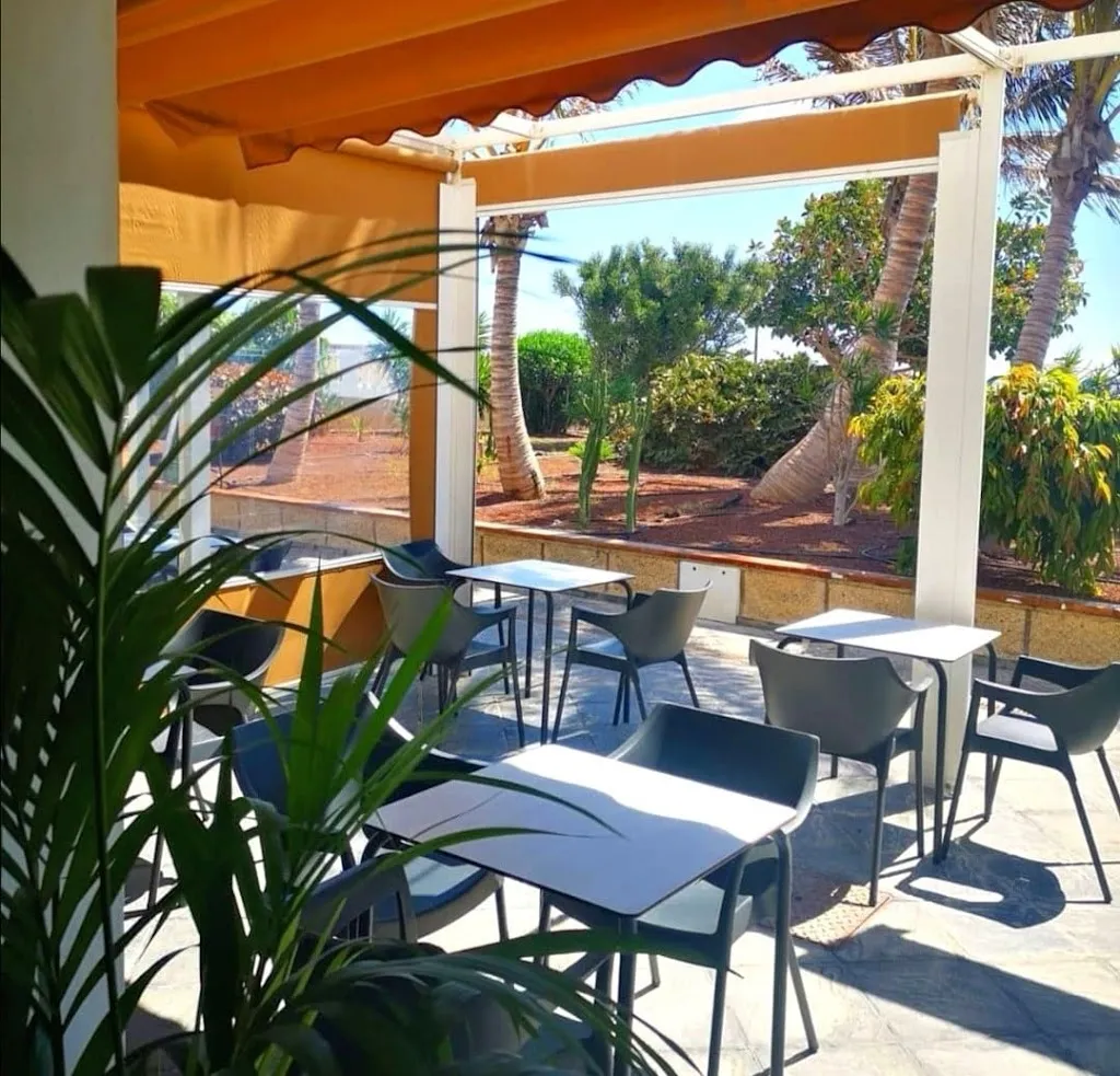 D'Tapas por Abades restaurant in Arico