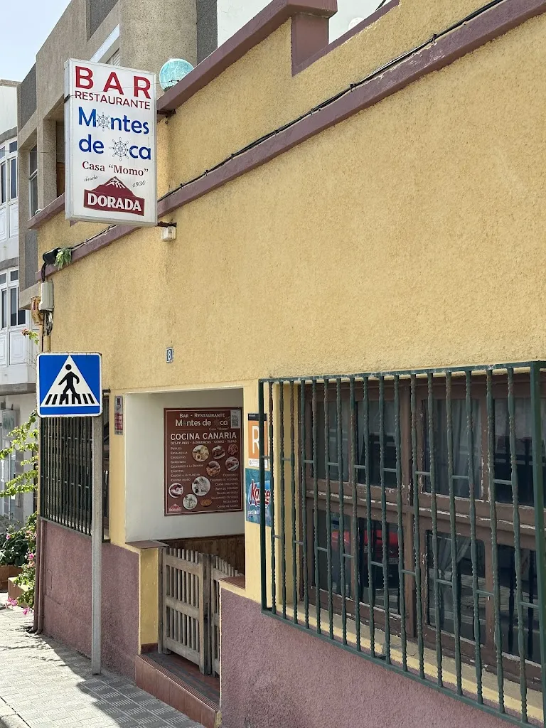 Bar Montes de Oca restaurant in Arico