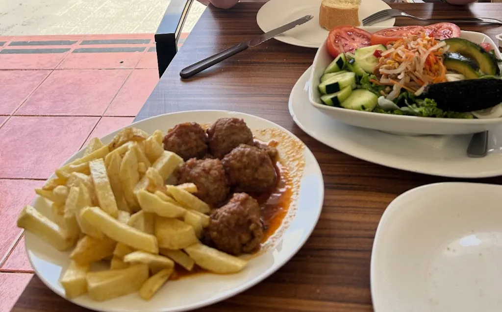 Bar Montes de Oca_Arico_slider_image_3