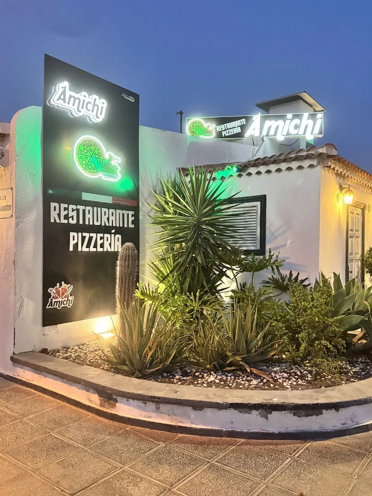 Pizzeria Amichi restaurant in Arico