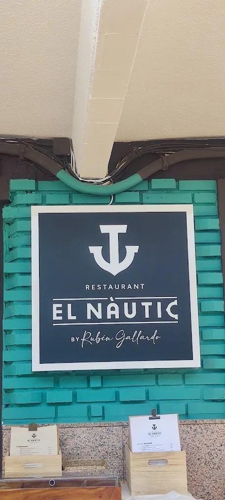 Ma Angeles Vilreales_Restaurant El Nàutic by Rubén Gallardo_Villajoyosa/Vila Joiosa la_review