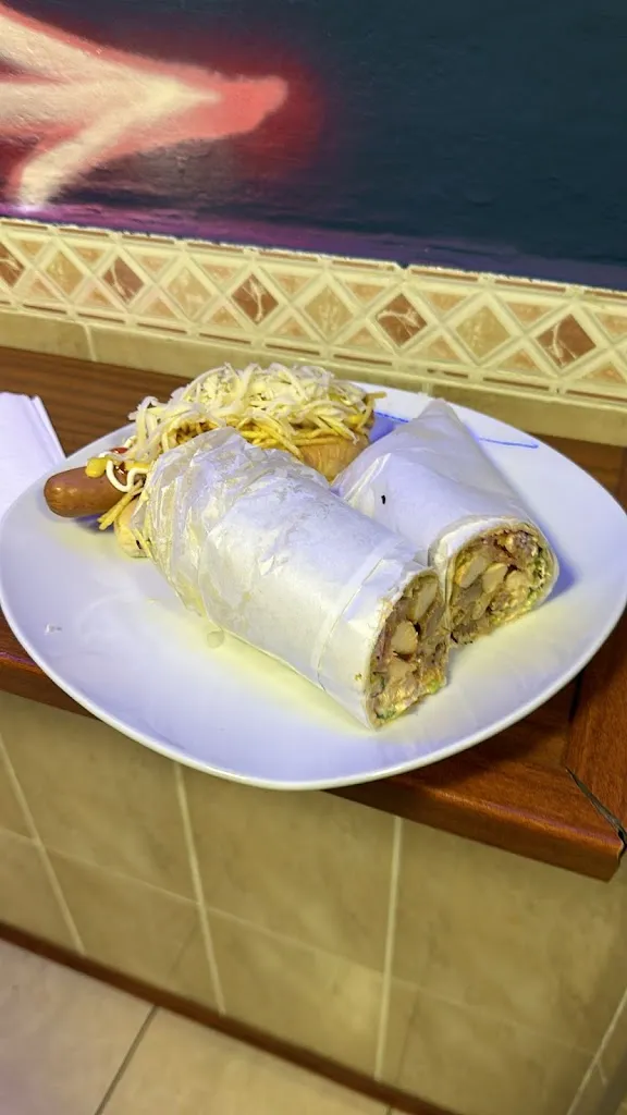 Estefania Gasca_TAVO'S STREET FOOD_Breña Alta_recensione