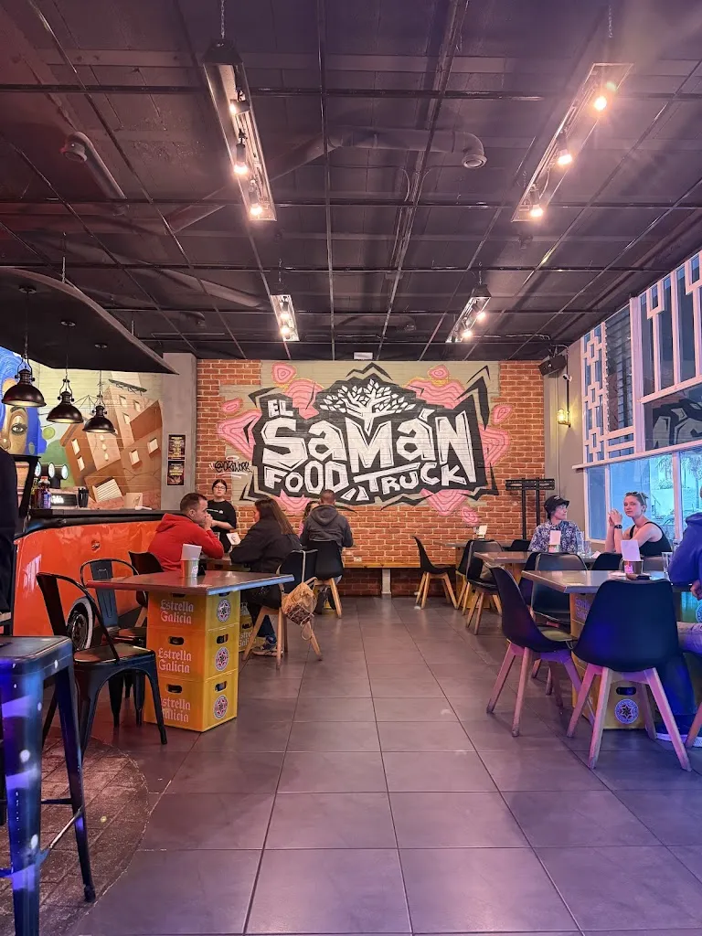 El Samán Food Truck restaurant in Breña Alta