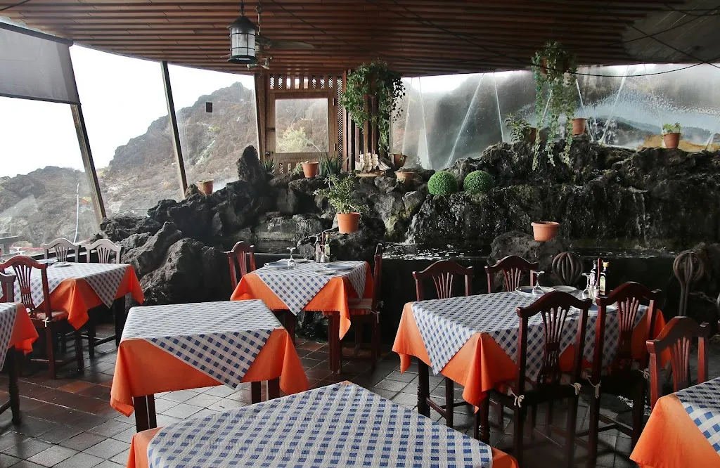 Restaurante El Burgado_Buenavista del Norte_slider_image_1