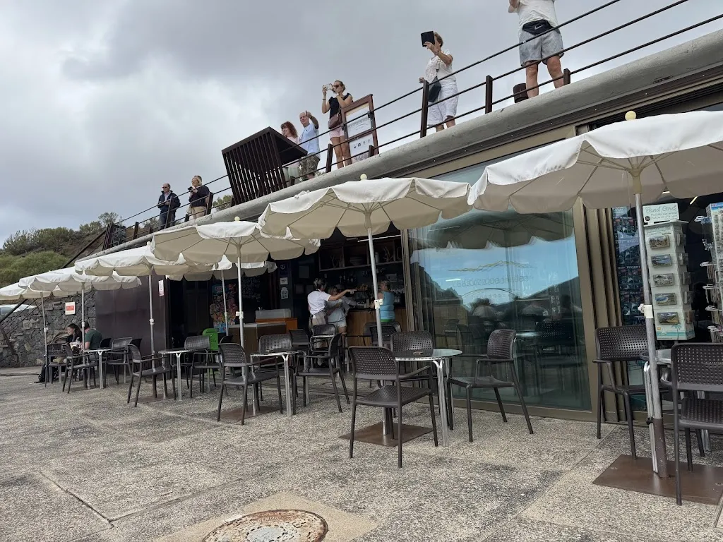 The Cross of Hilda Lookout restaurant in Buenavista del Norte