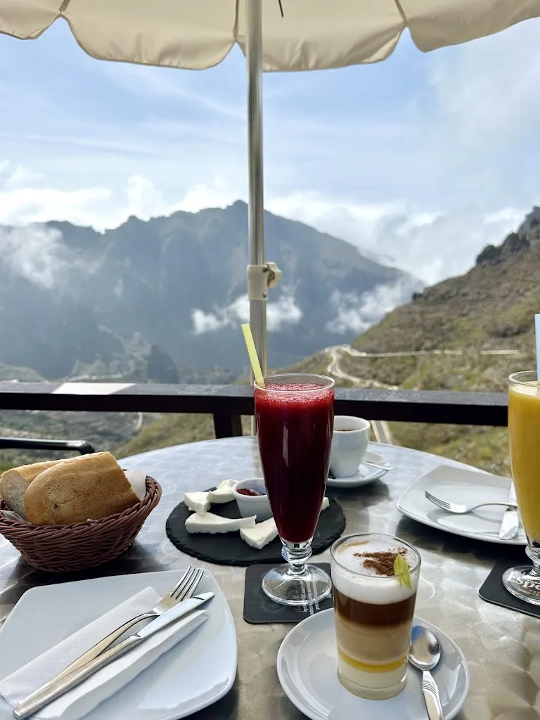 The Cross of Hilda Lookout_Buenavista del Norte_slider_image_3