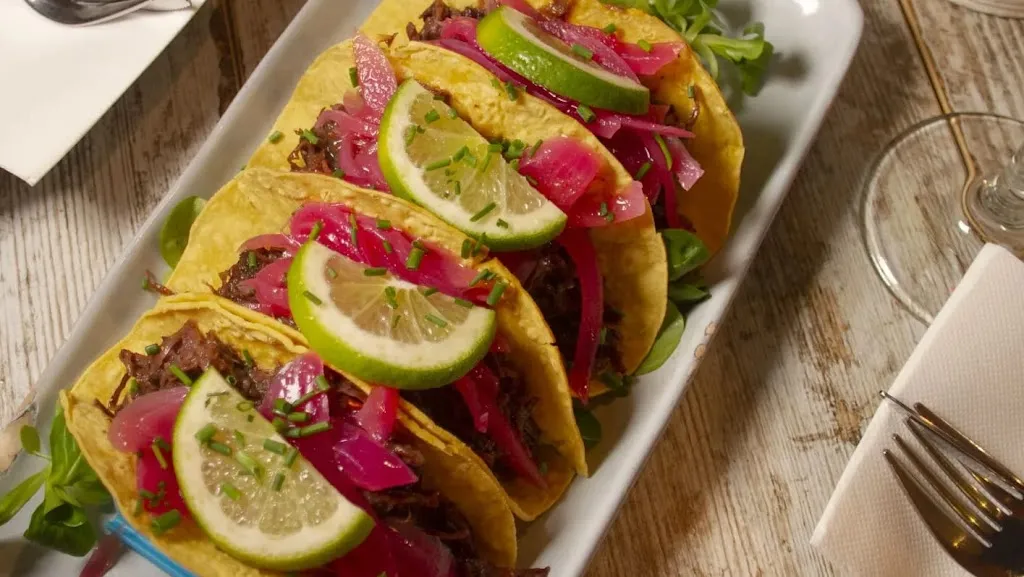 Jaleito La Latina_Candelaria_slider_image_3