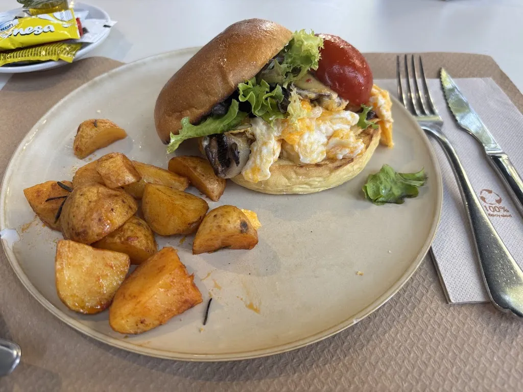 Erica Meus-Saunders_DELICA Bistro_Candelaria_review