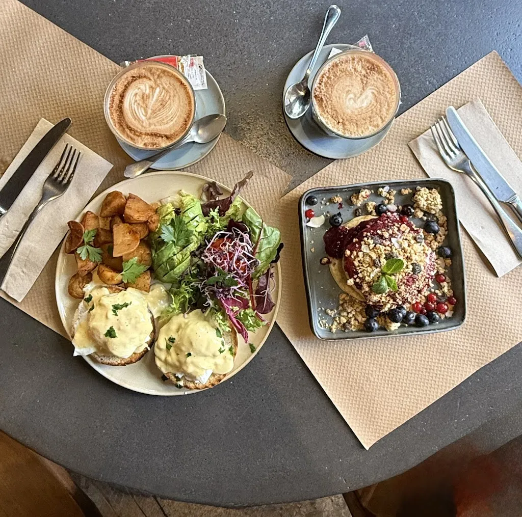 SM_DELICA Bistro_Candelaria_review