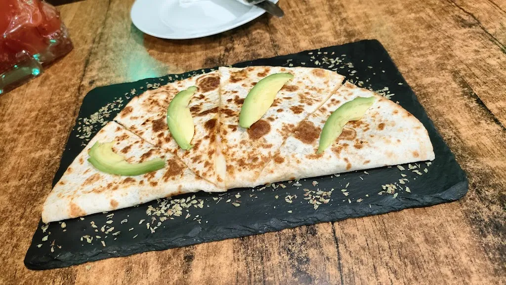 Thibaud Ducher_Ay Güey Mexican_Frontera_review